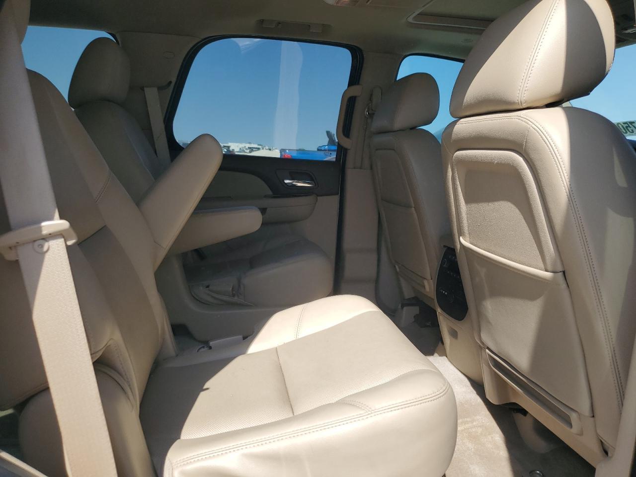 2014 CHEVROLET Tahoe