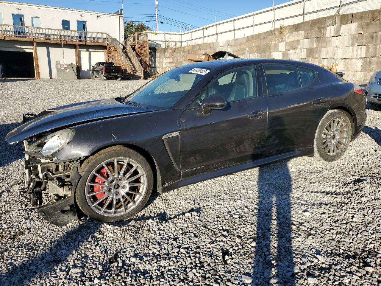 2011 PORSCHE Panamera