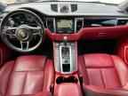 2016 PORSCHE Macan