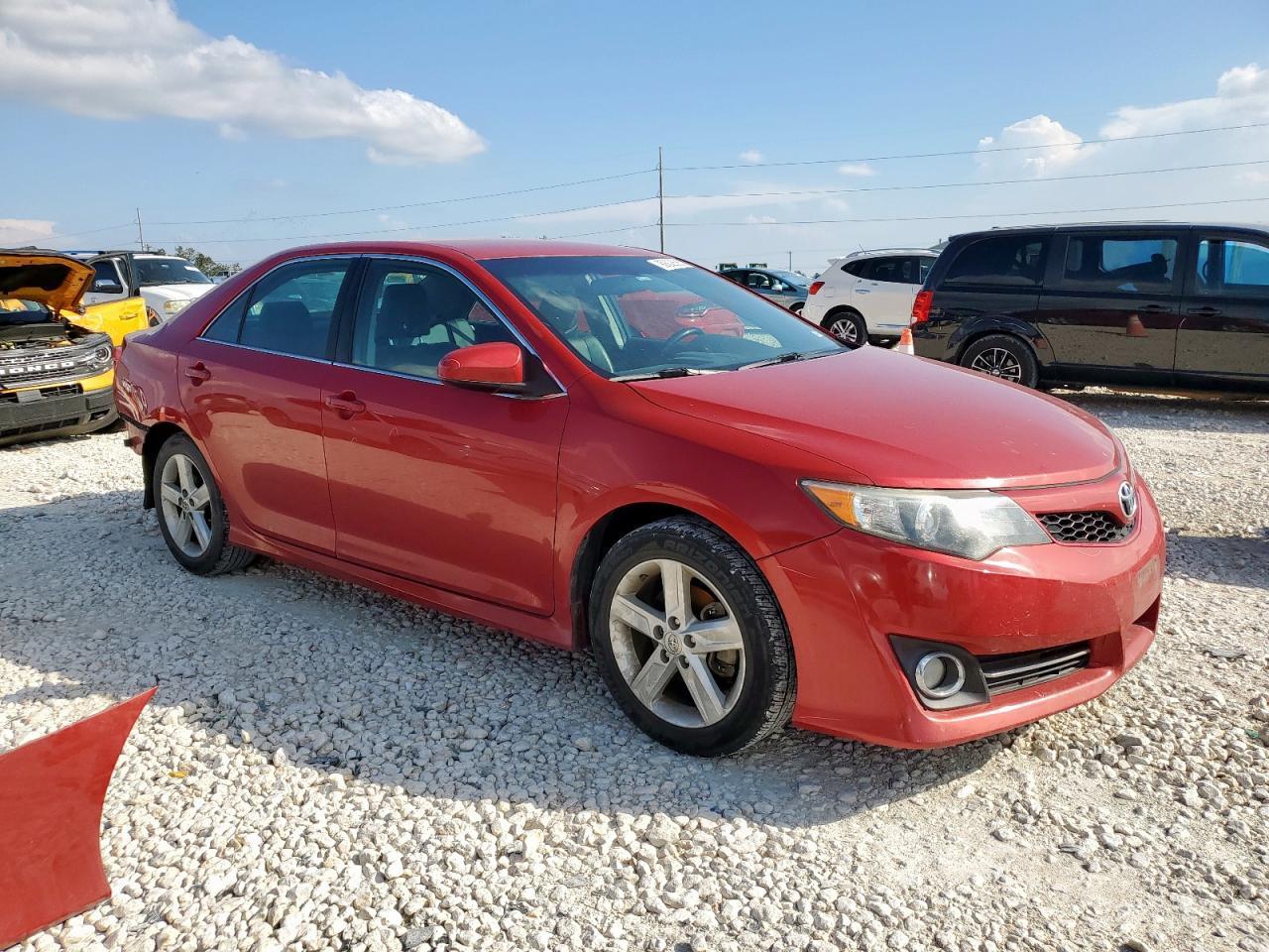 2014 TOYOTA CAMRY