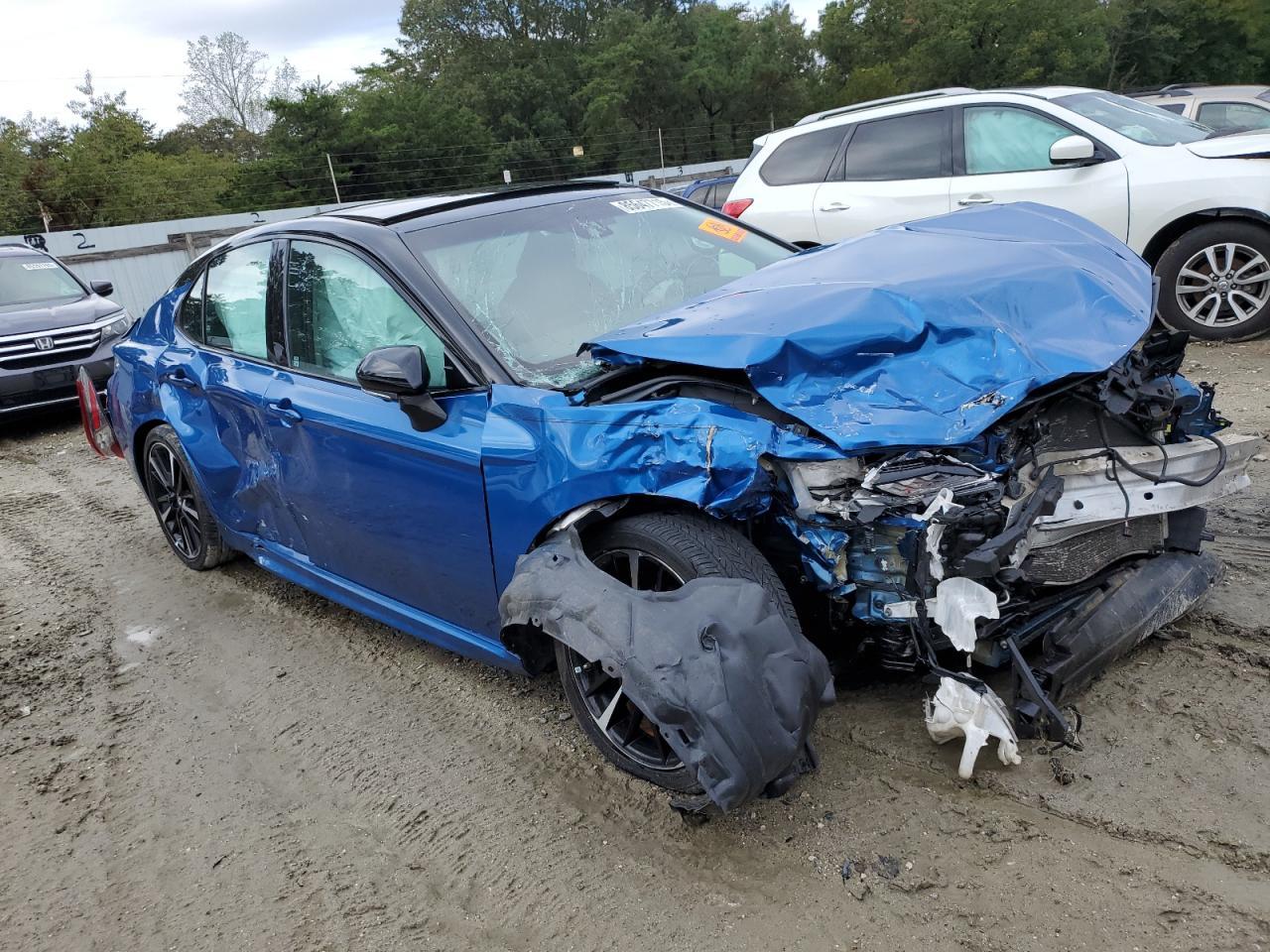 2018 TOYOTA CAMRY