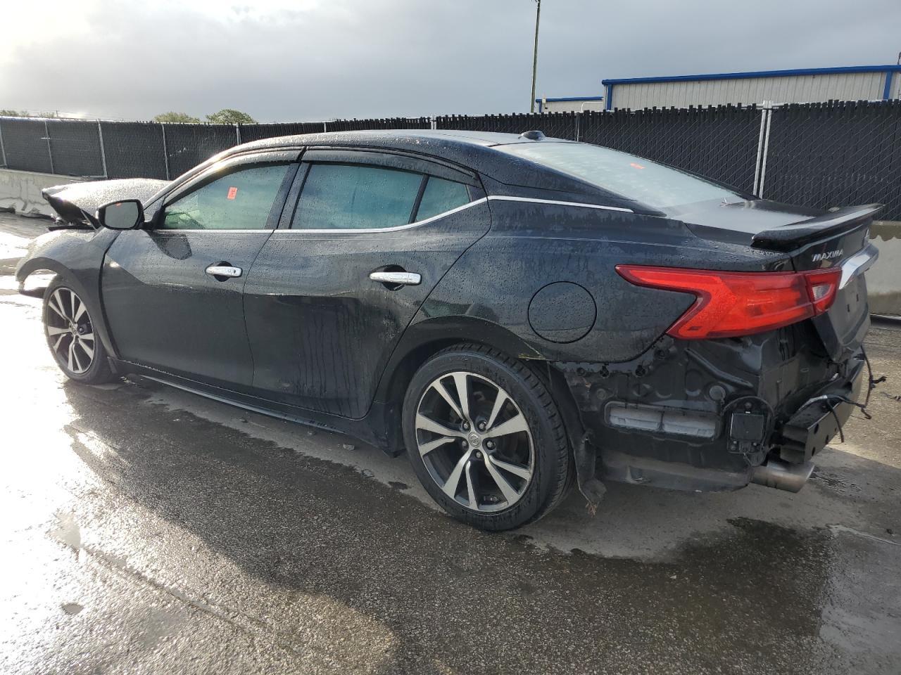 2017 NISSAN Maxima