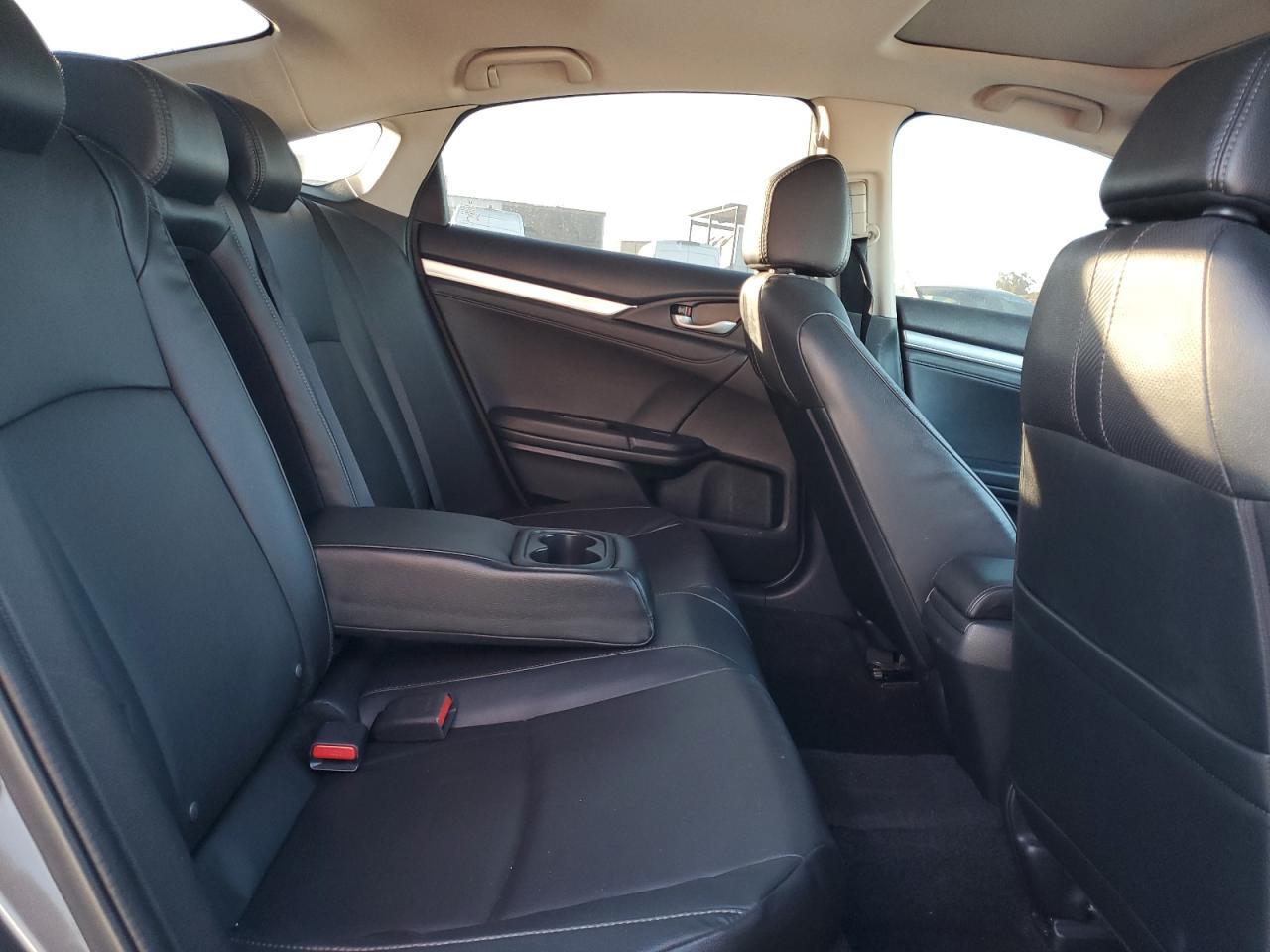 2016 HONDA CIVIC