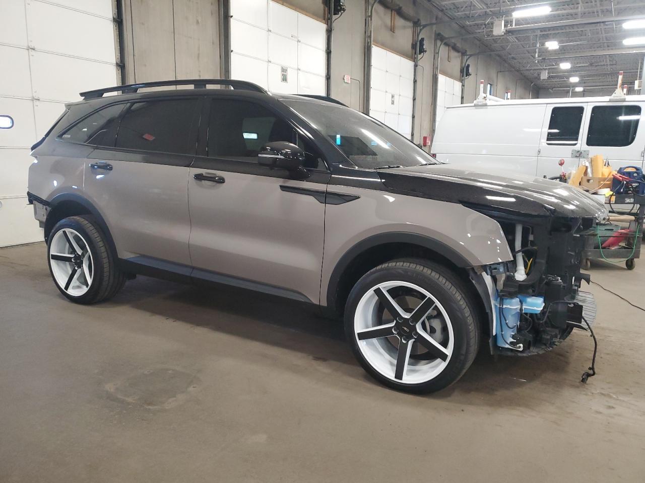 2025 KIA SORENTO