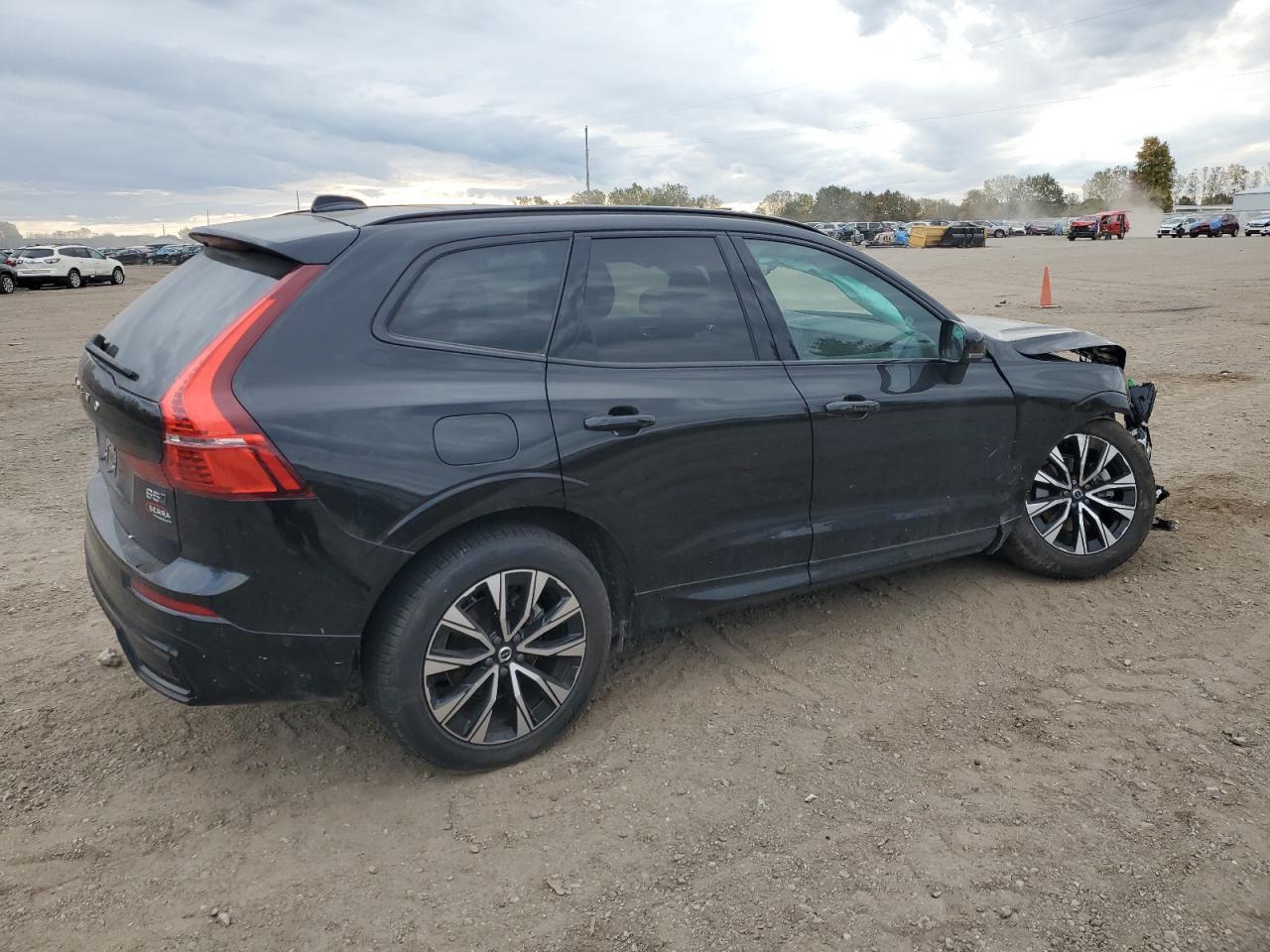 2024 VOLVO XC60