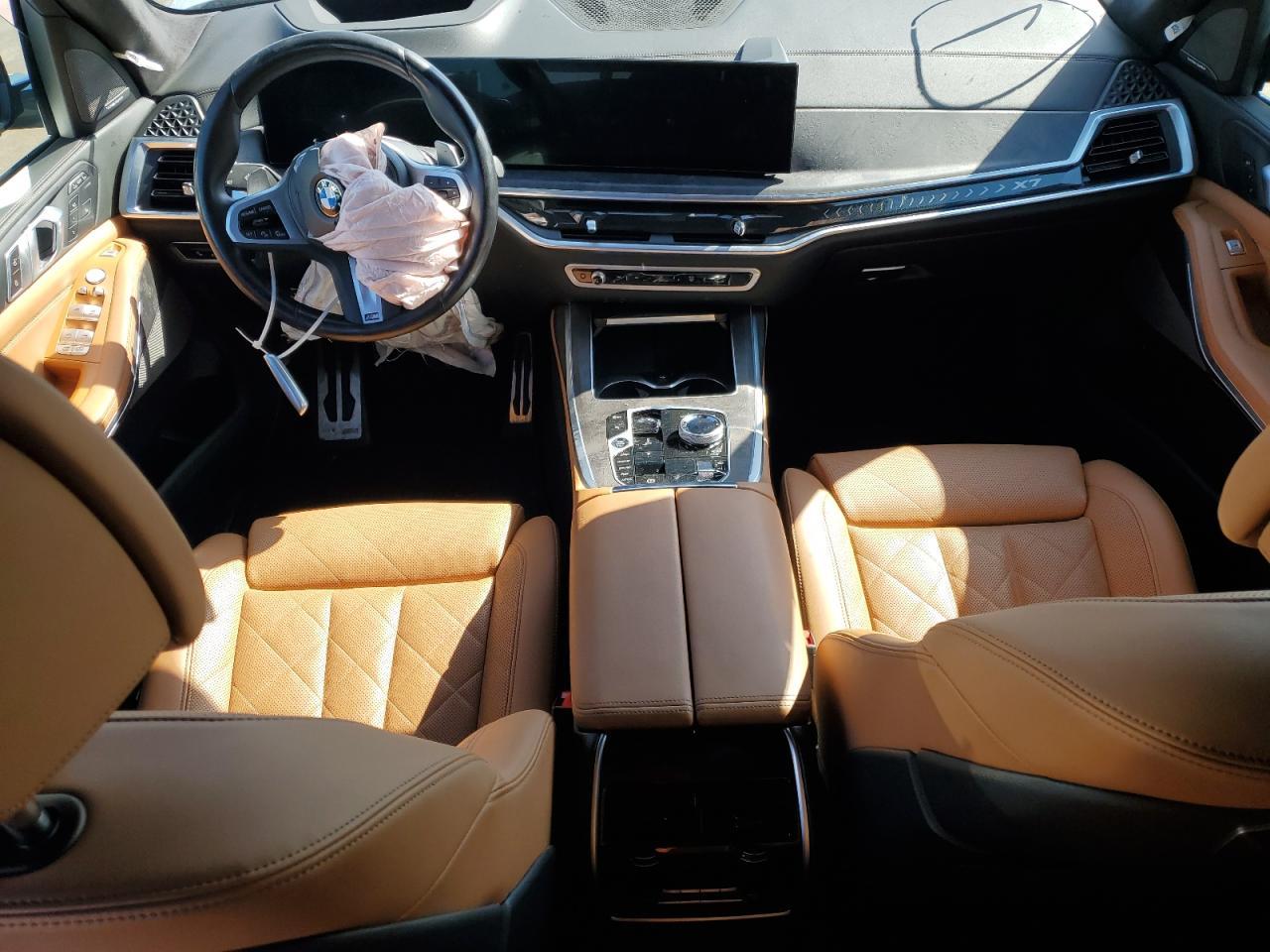 2024 BMW X7