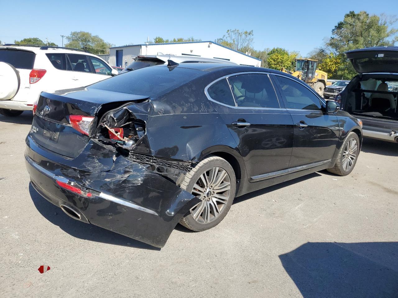 2016 KIA Cadenza