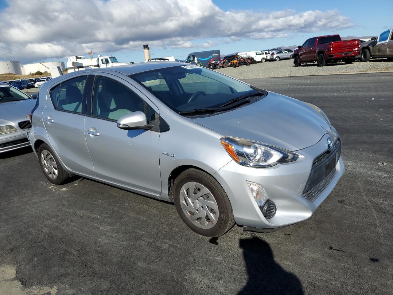 2015 TOYOTA Prius c