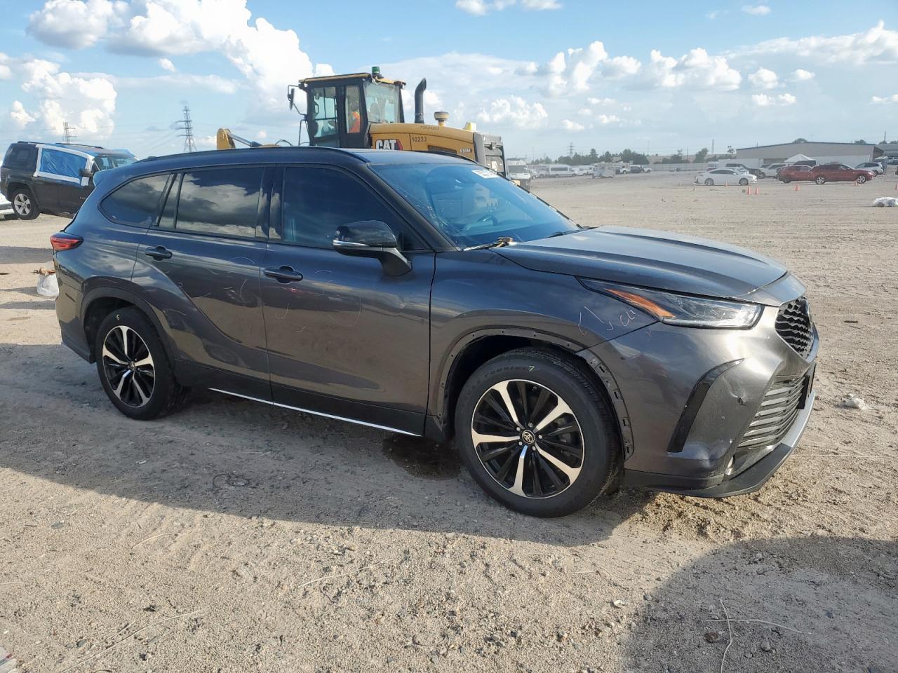 2022 TOYOTA HIGHLANDER