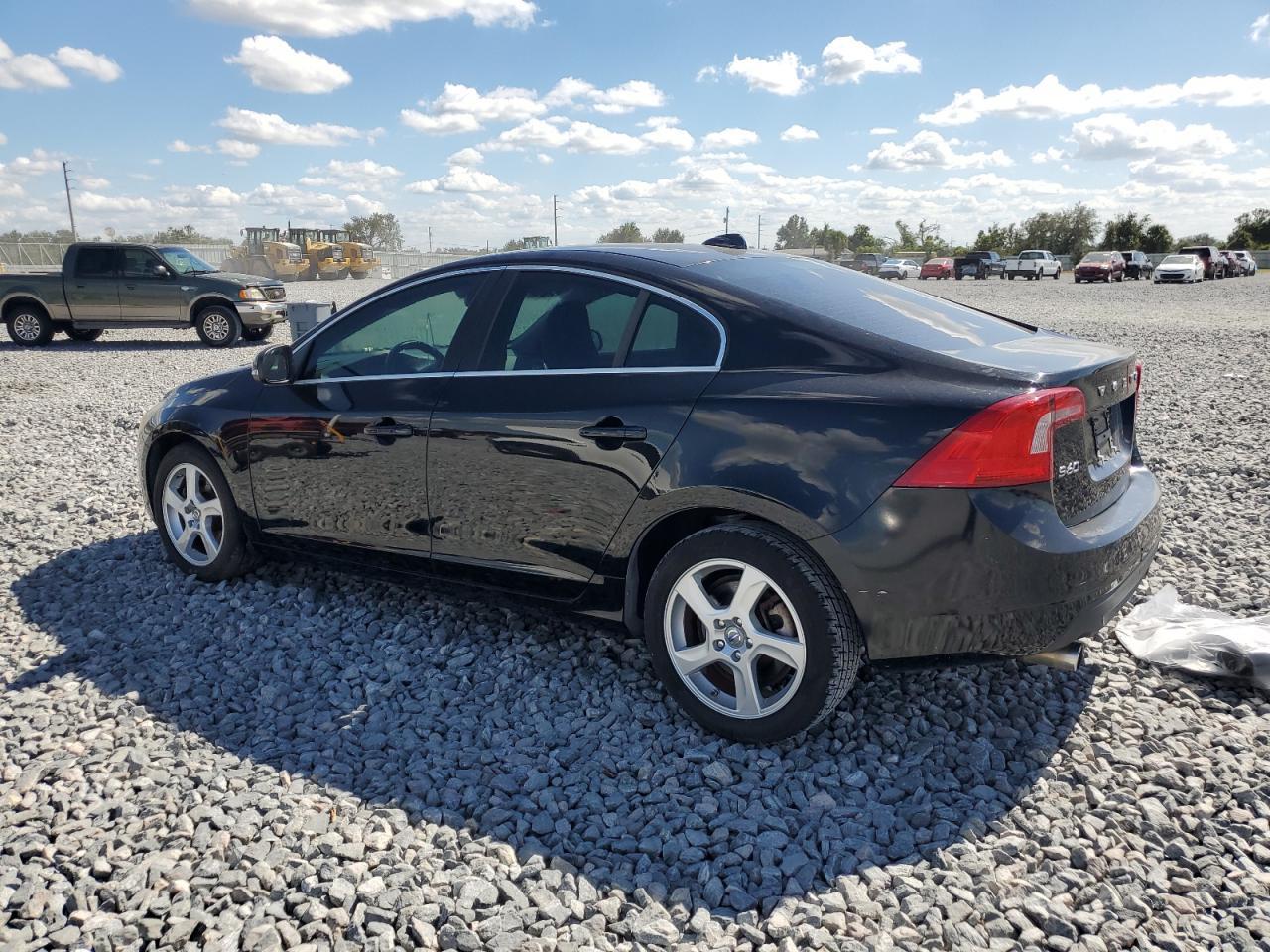 2013 VOLVO S60