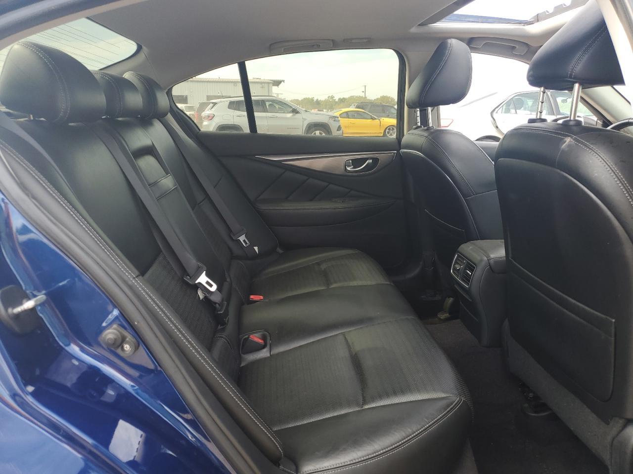 2017 INFINITI Q50