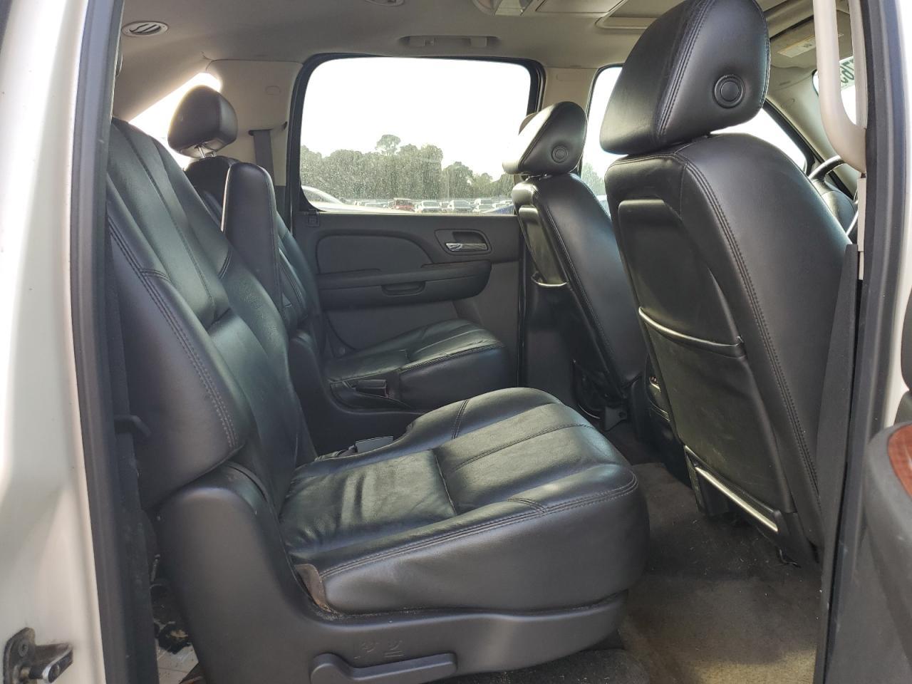 2008 CHEVROLET Suburban