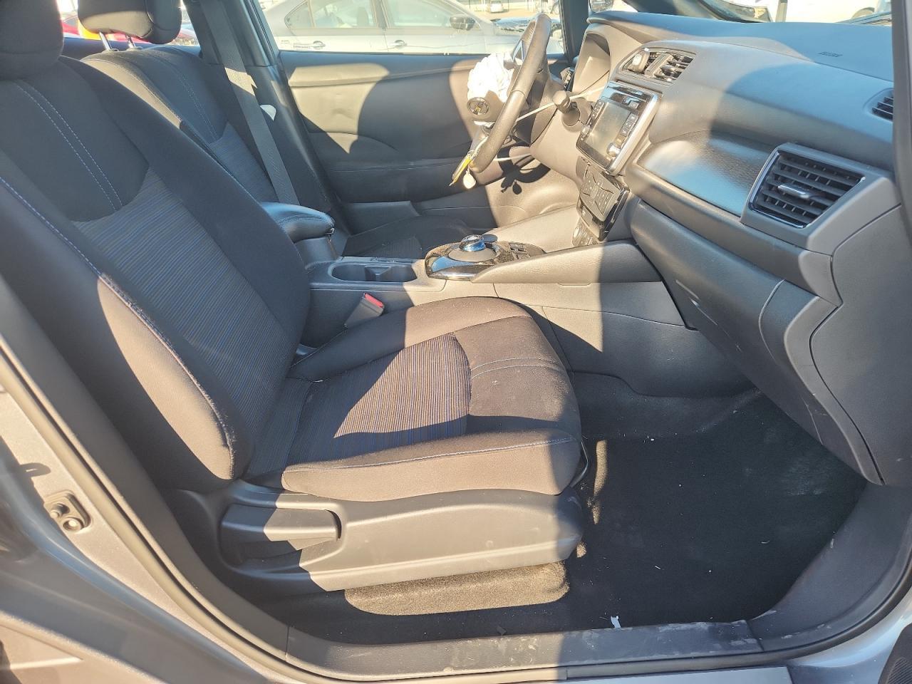 2019 NISSAN LEAF