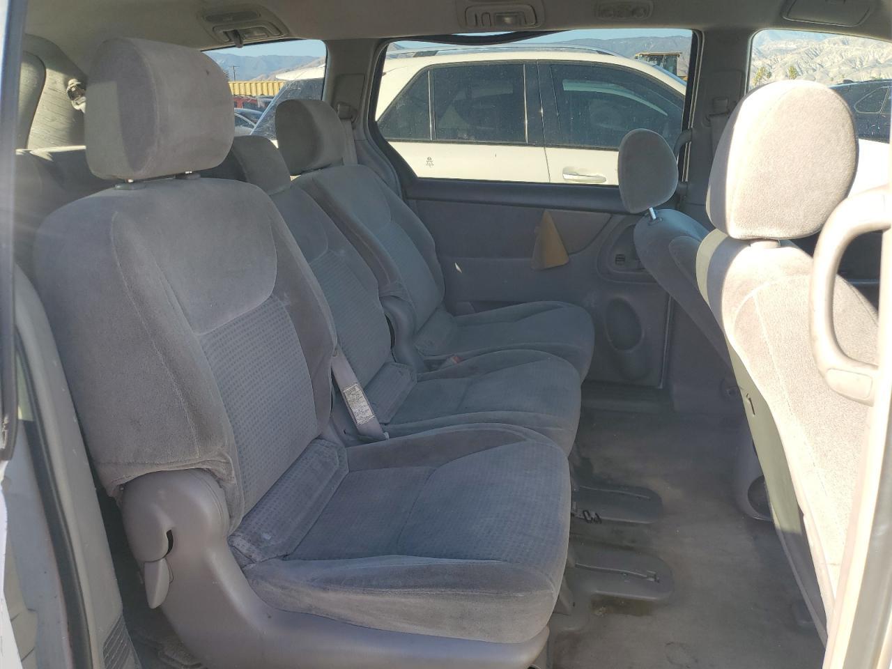 2006 TOYOTA SIENNA