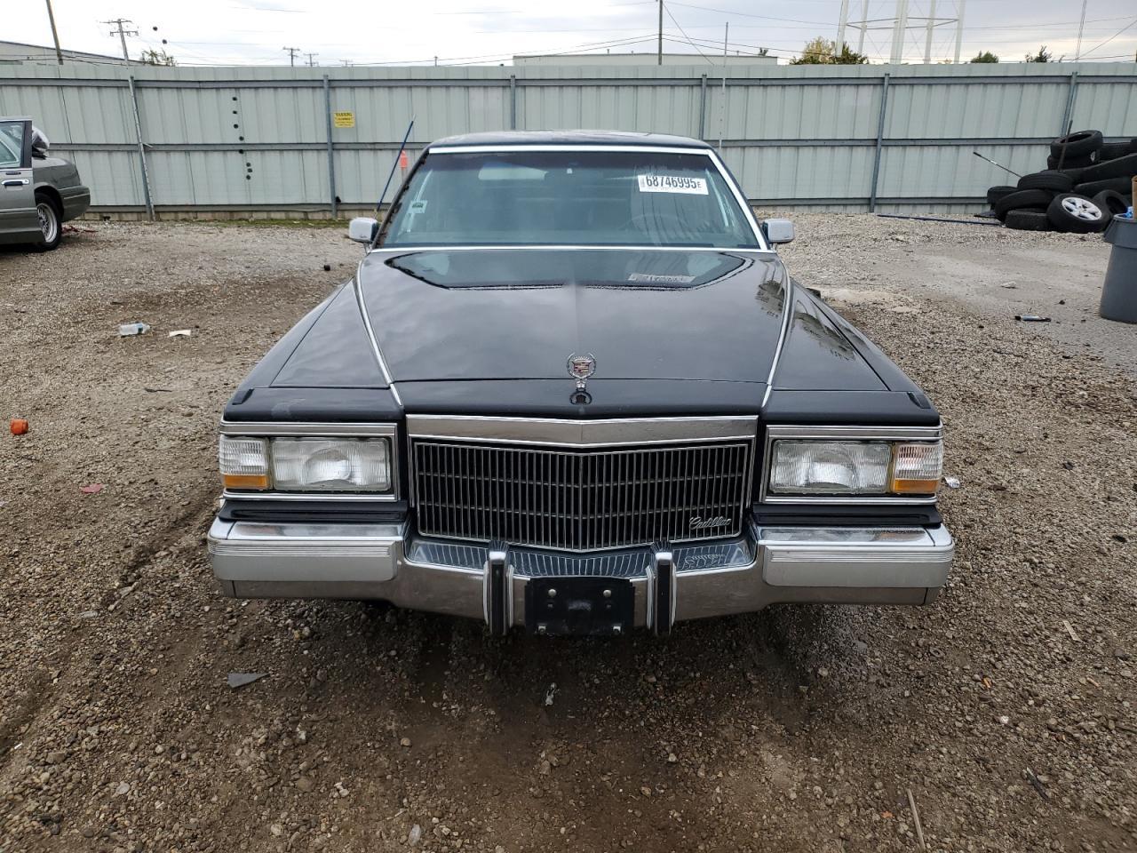 1990 CADILLAC Brougham