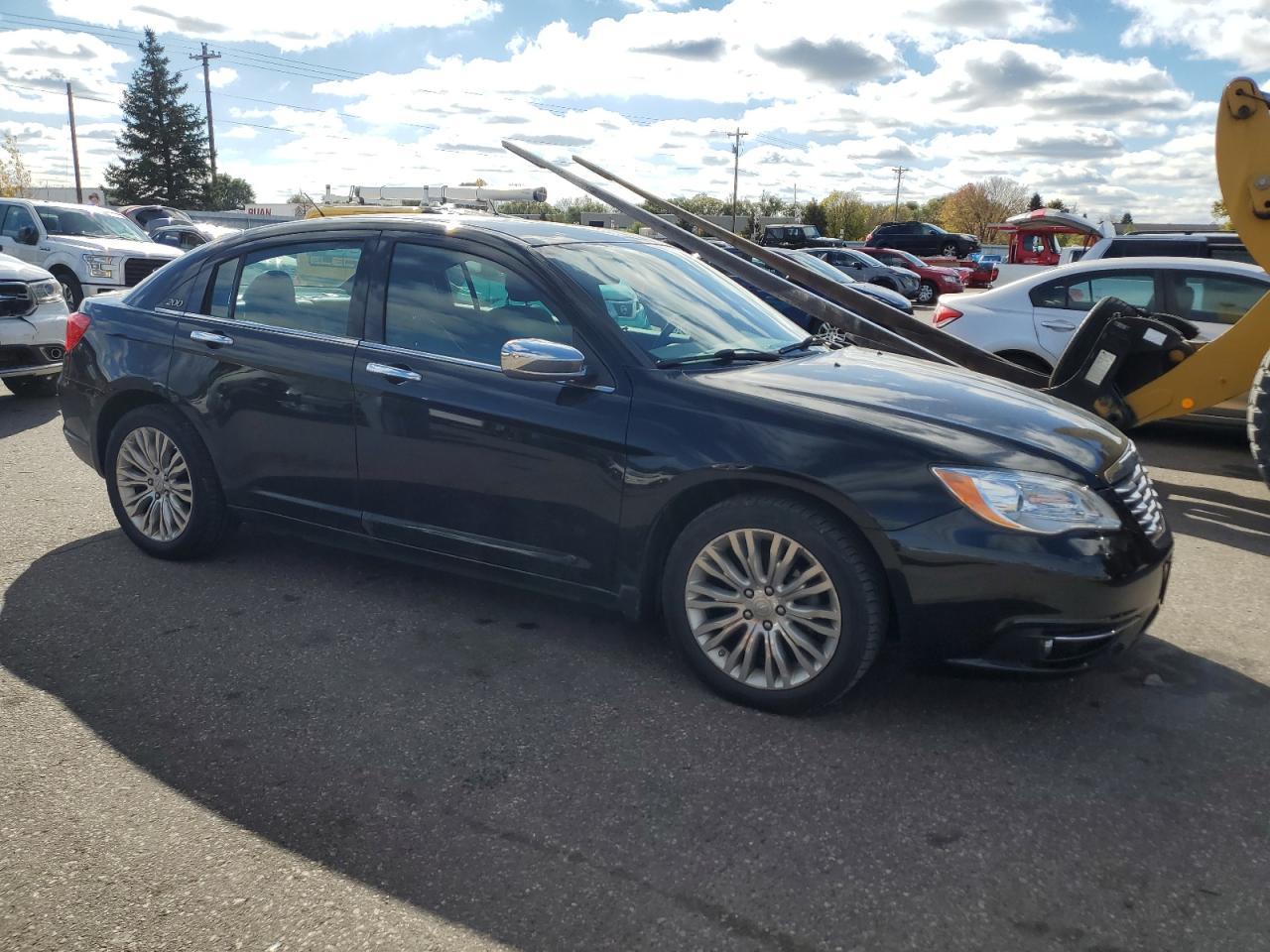 2012 CHRYSLER 200