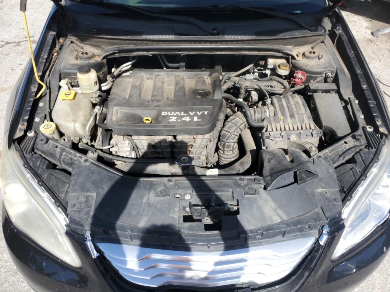 2011 CHRYSLER 200