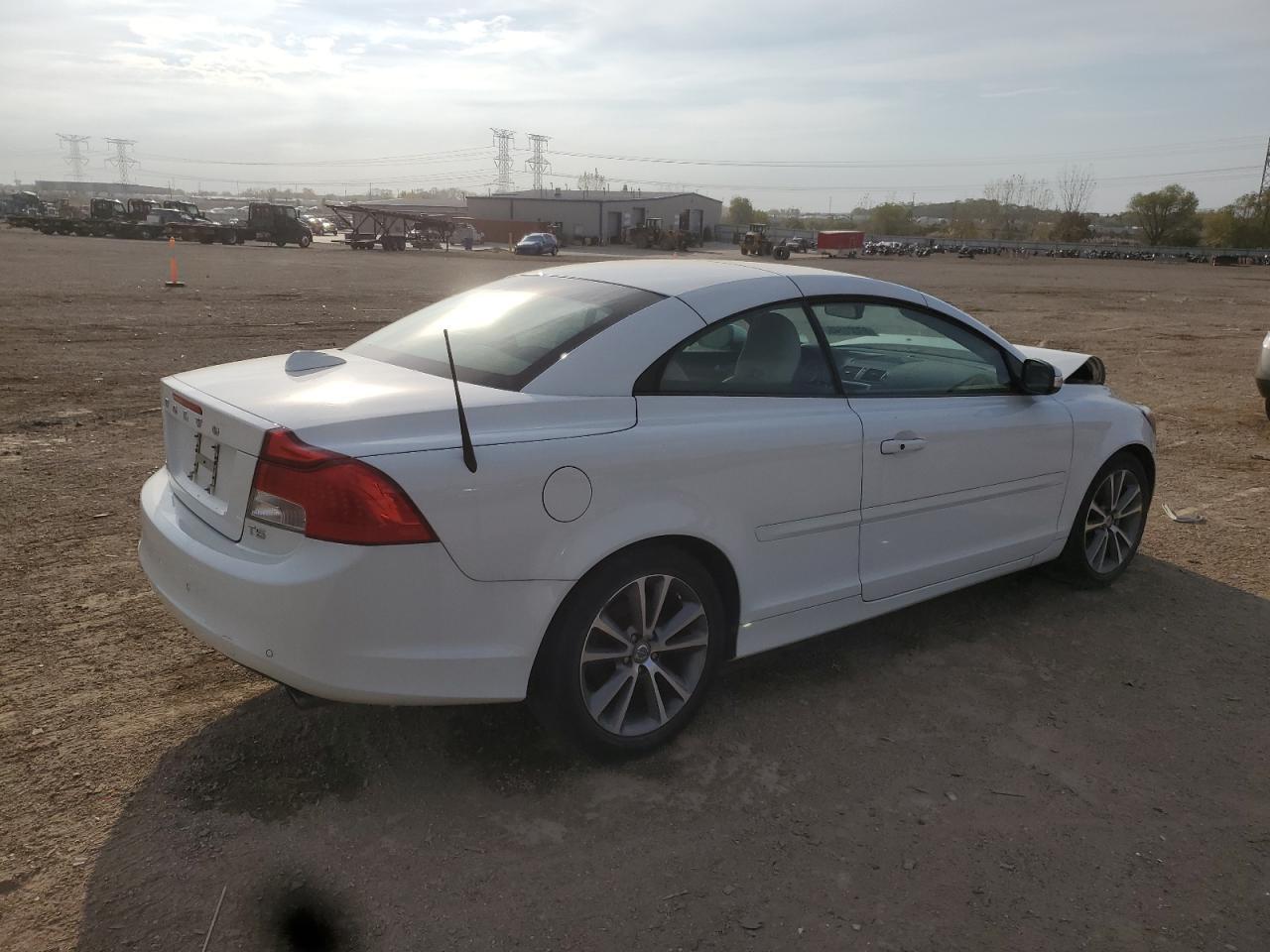 2012 VOLVO C70