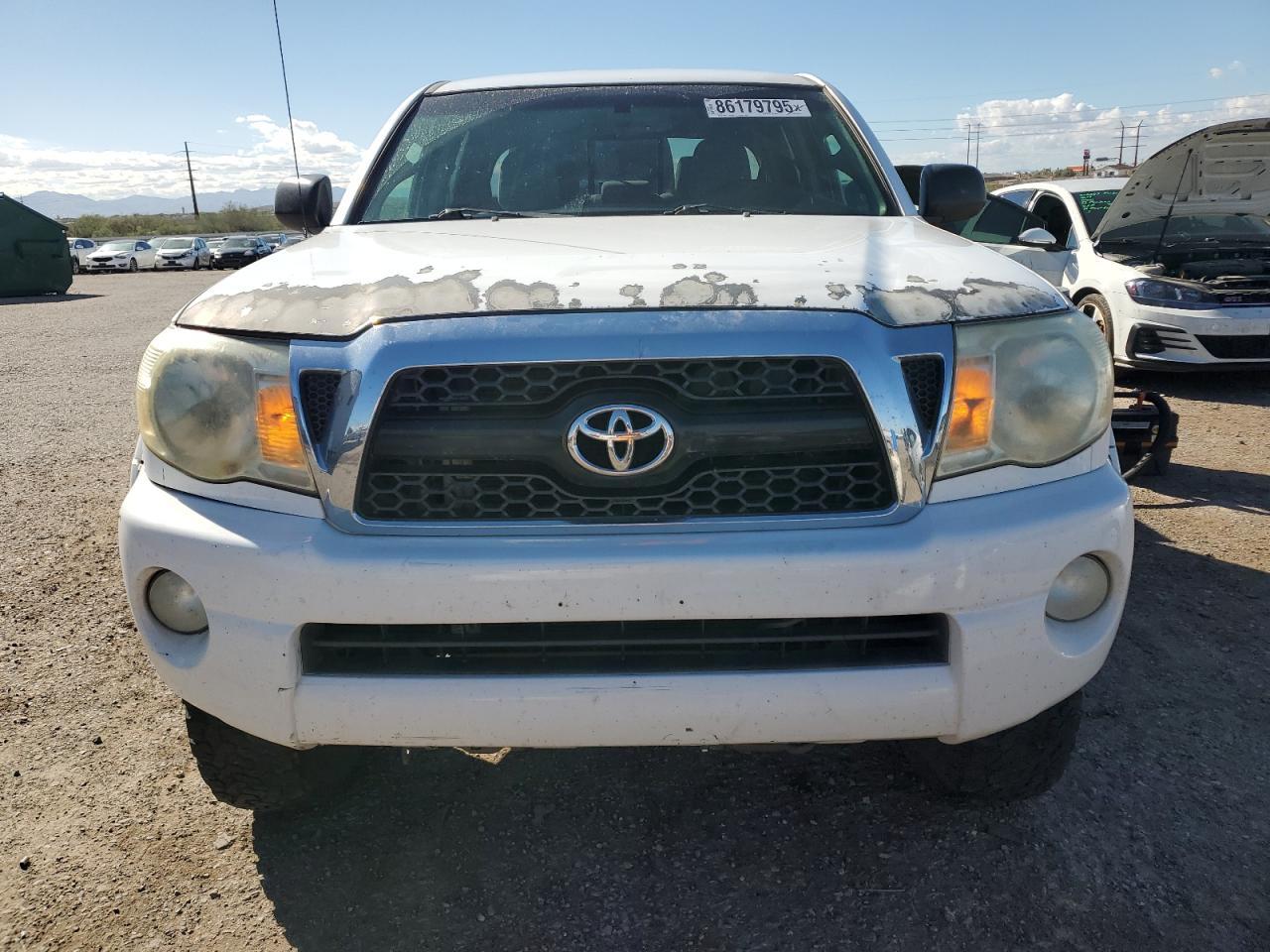 2011 TOYOTA TACOMA