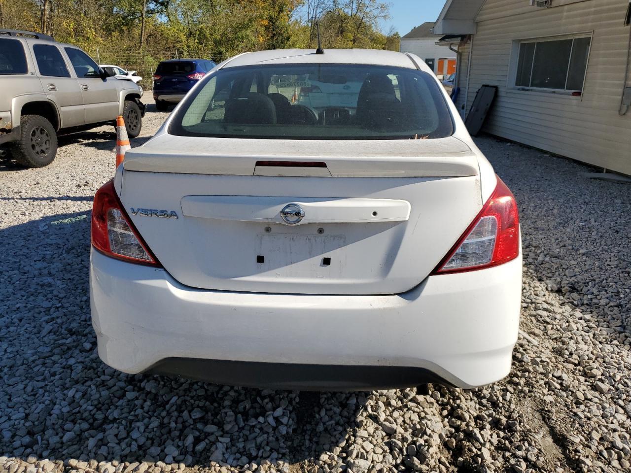 2018 NISSAN VERSA