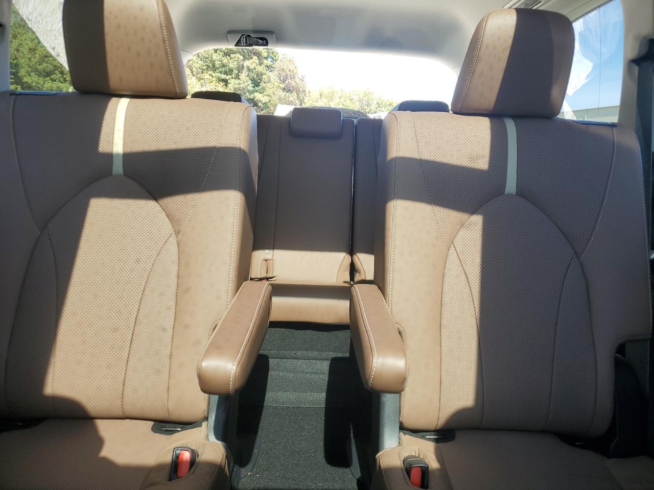 2024 TOYOTA HIGHLANDER