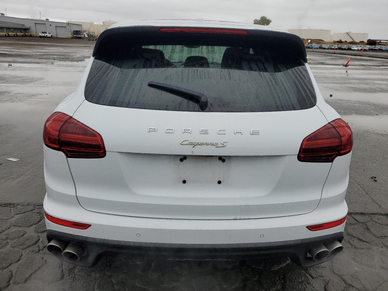 2016 PORSCHE CAYENNE
