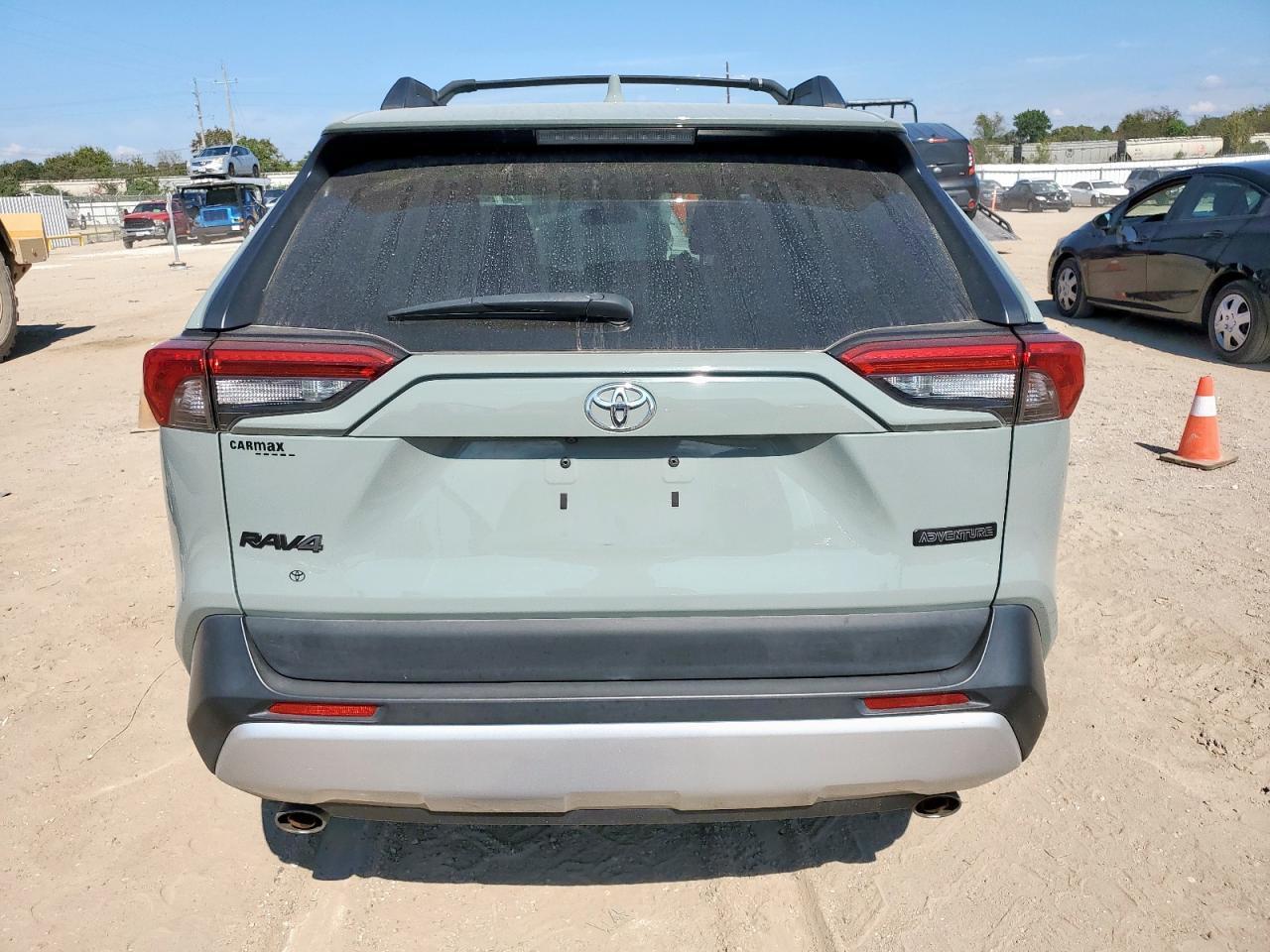 2019 TOYOTA RAV4
