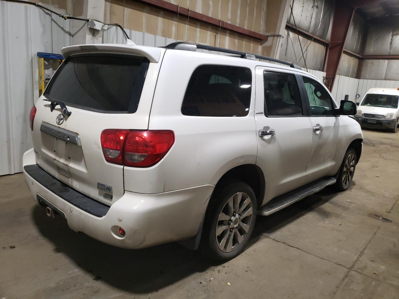 2010 TOYOTA Sequoia