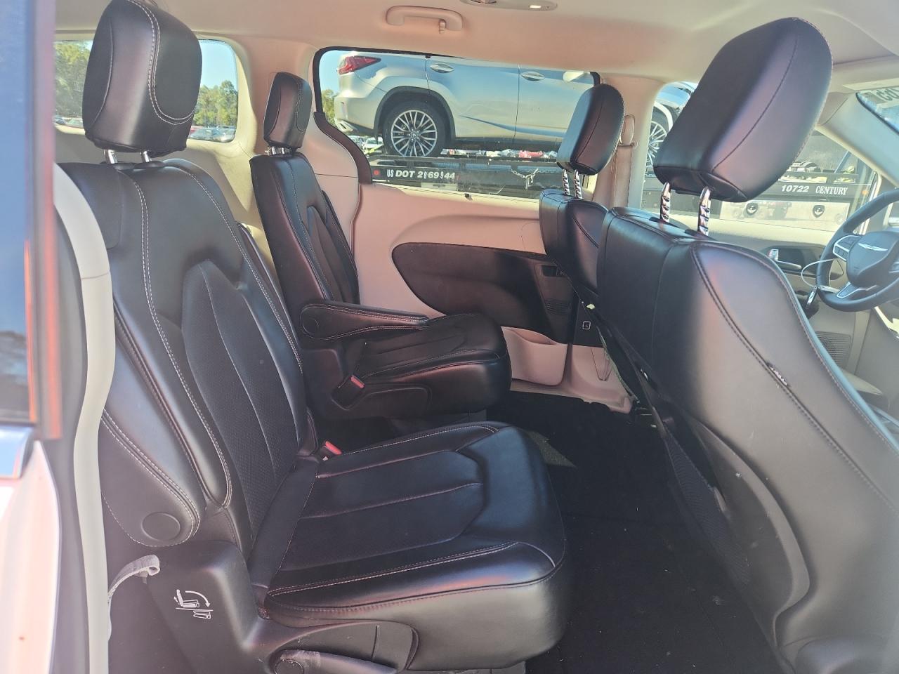 2023 CHRYSLER Pacifica