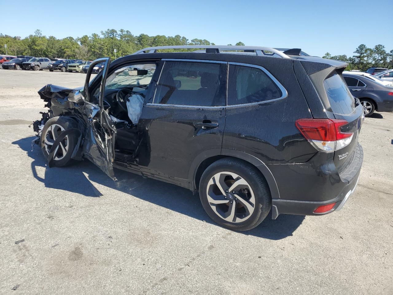 2023 SUBARU FORESTER