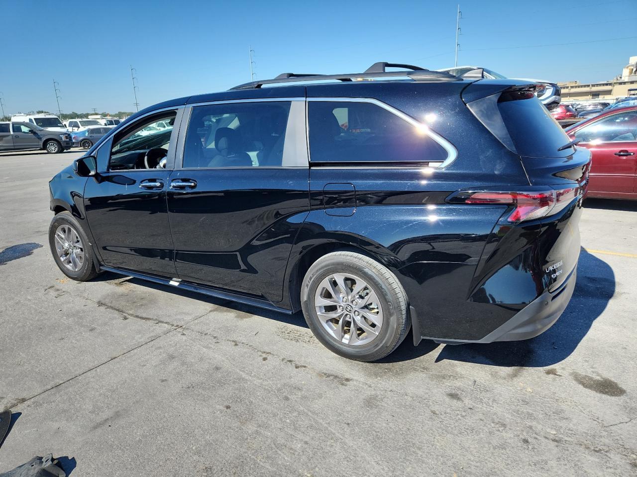 2025 TOYOTA SIENNA