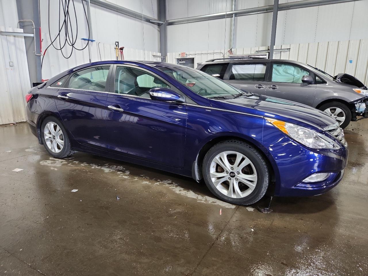 2013 HYUNDAI SONATA