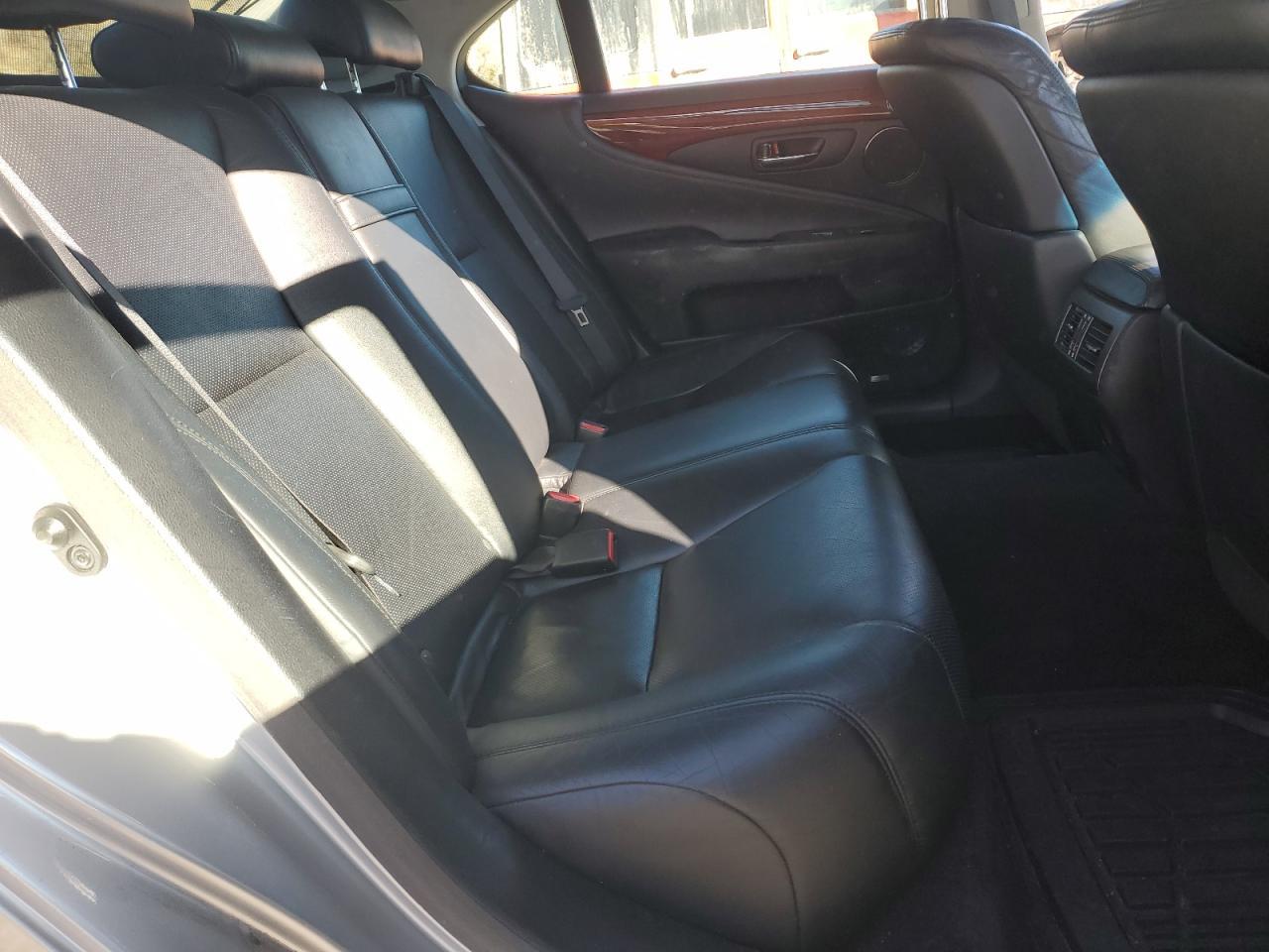 2010 LEXUS LS 460