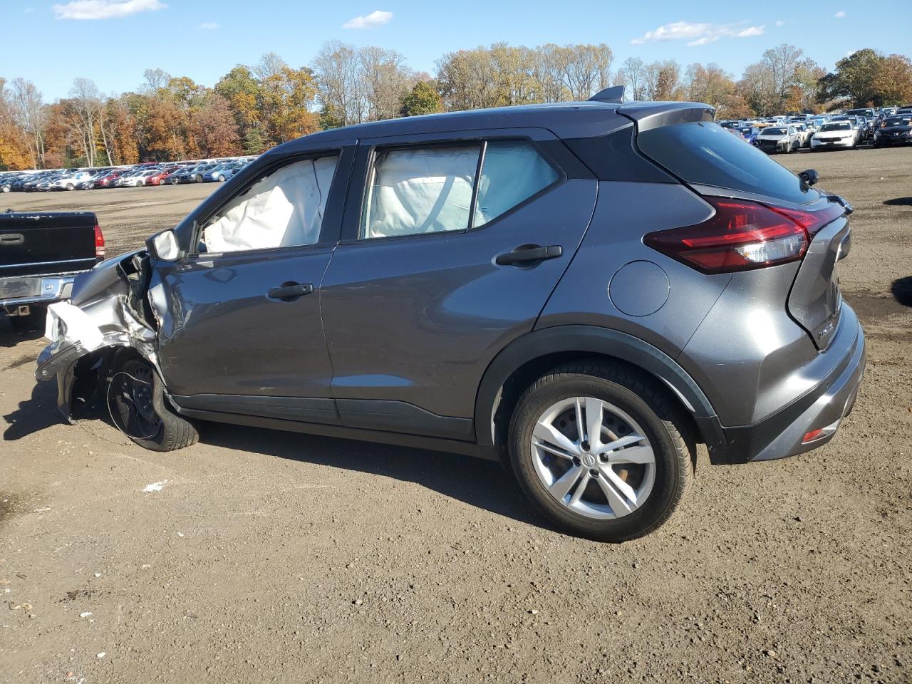 2021 NISSAN KICKS