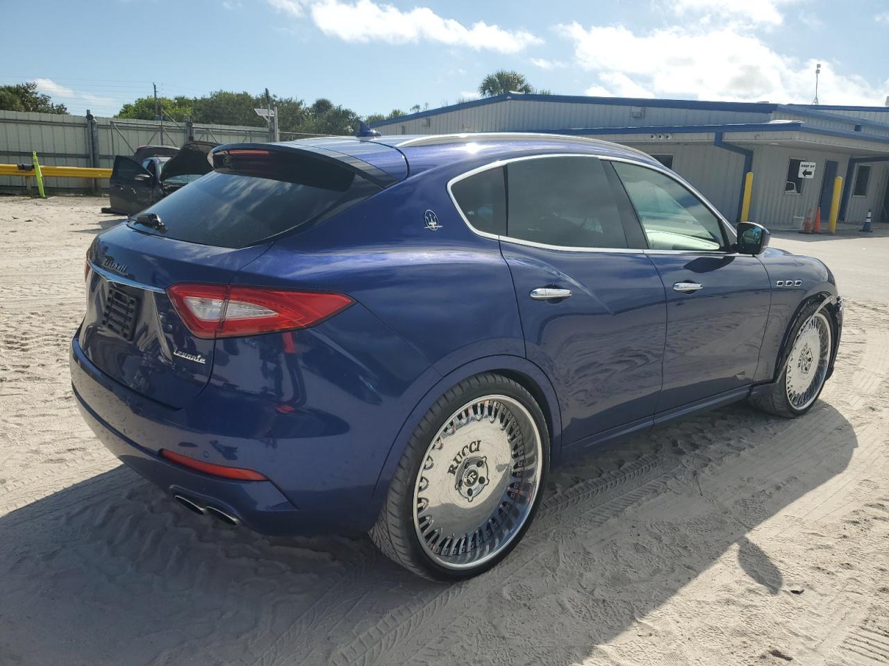 2017 MASERATI Levante