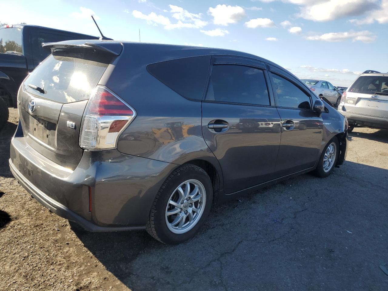 2015 TOYOTA PRIUS V