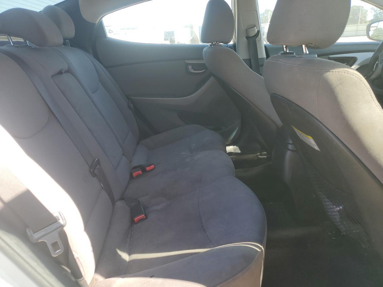 2016 HYUNDAI ELANTRA