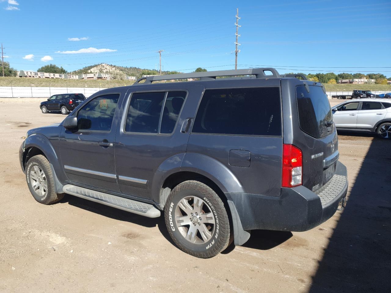2012 NISSAN PATHFINDER
