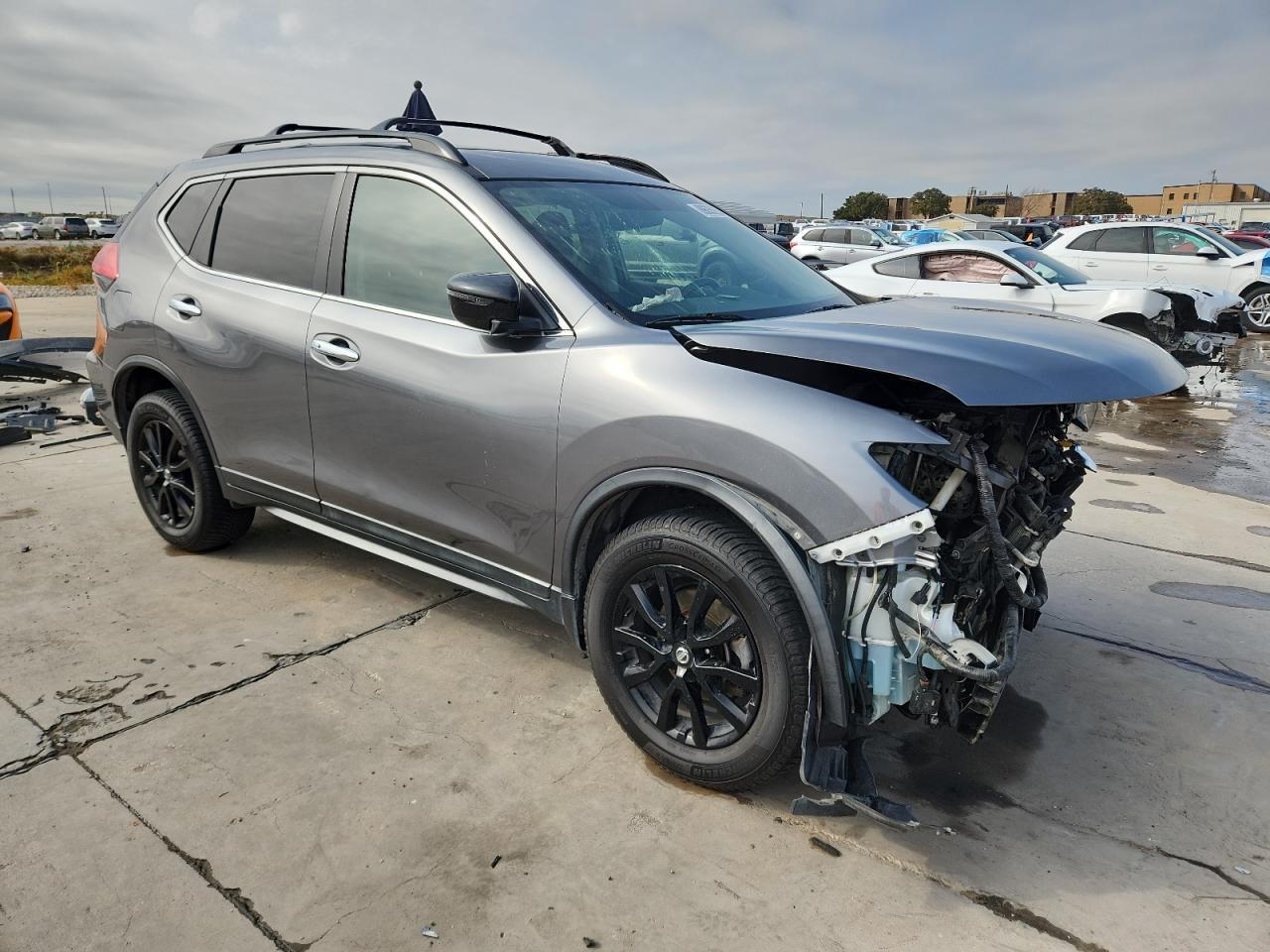 2017 NISSAN ROGUE