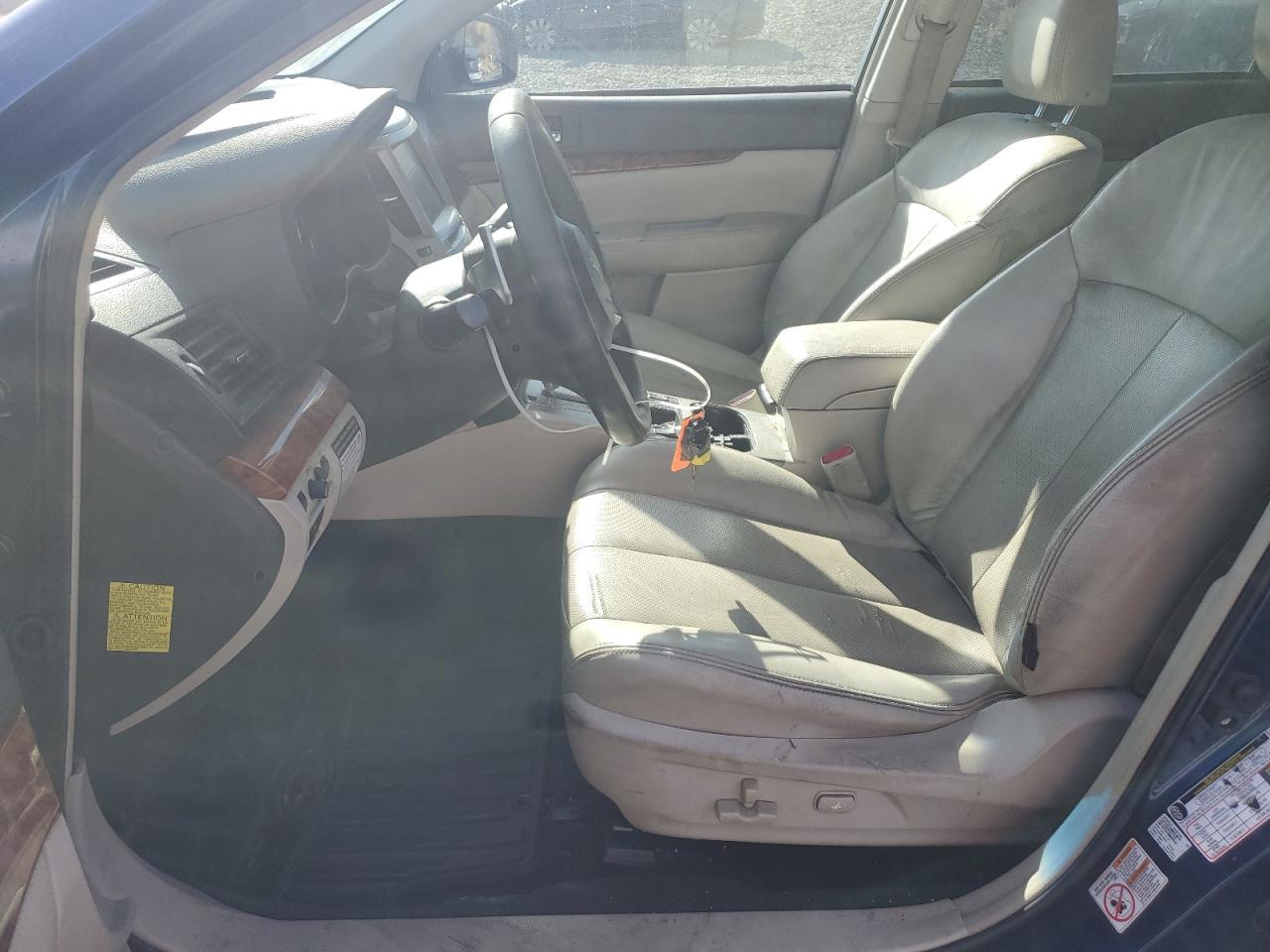 2010 SUBARU Legacy