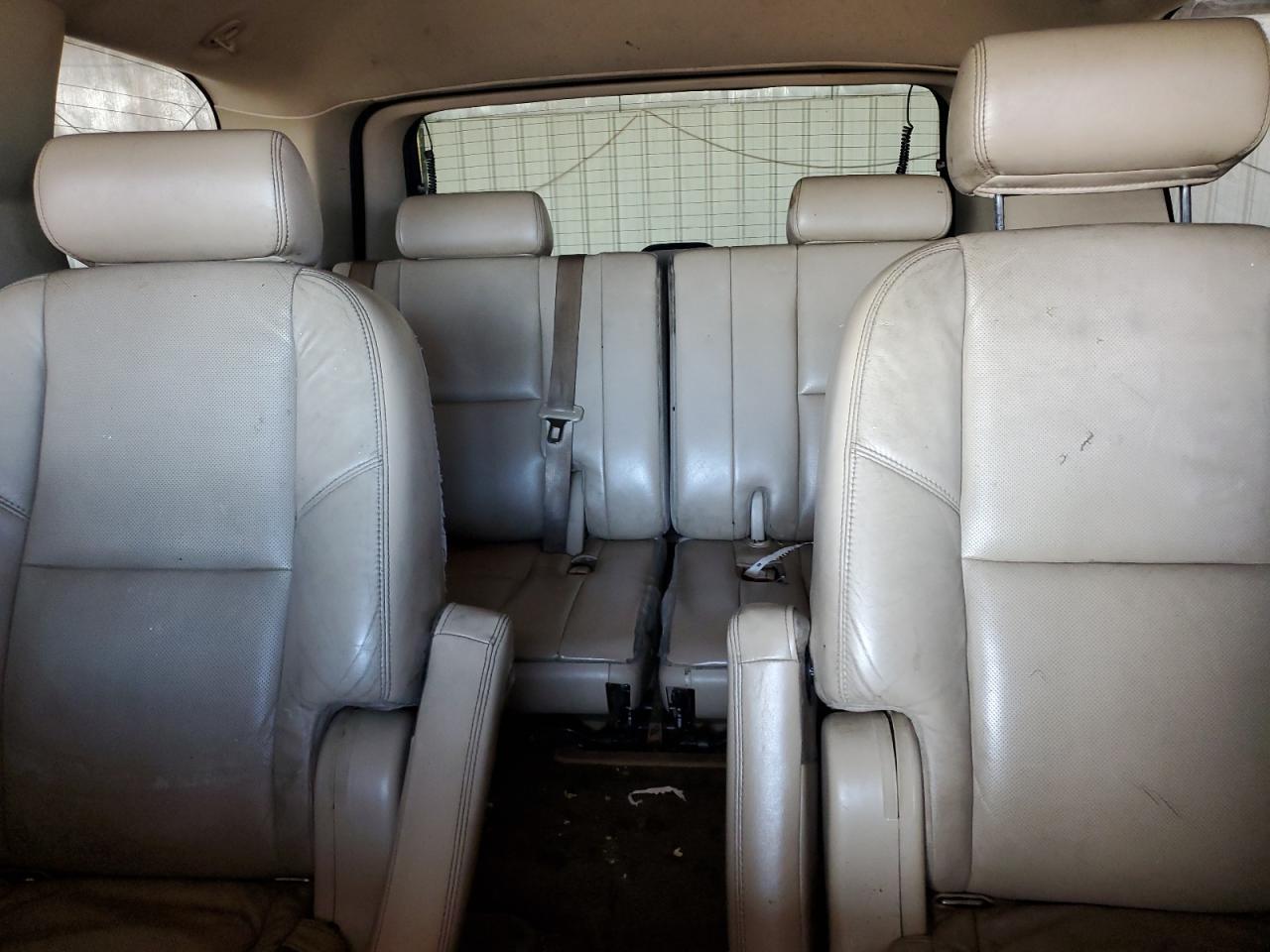 2010 CADILLAC ESCALADE