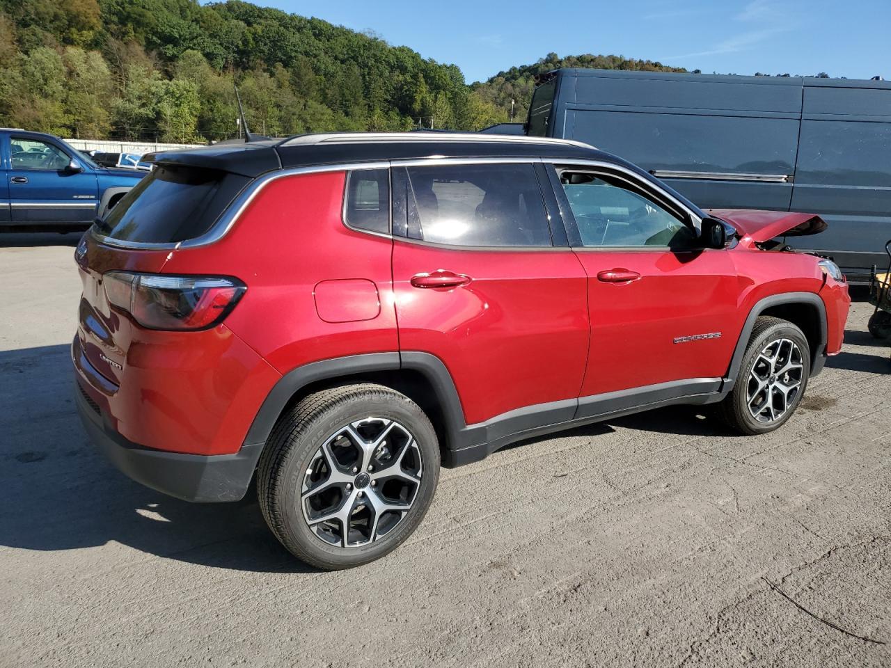 2025 JEEP Compass