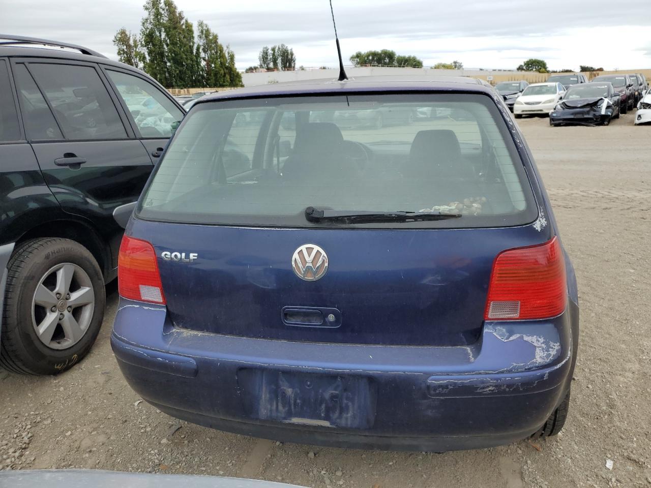2003 VOLKSWAGEN GOLF