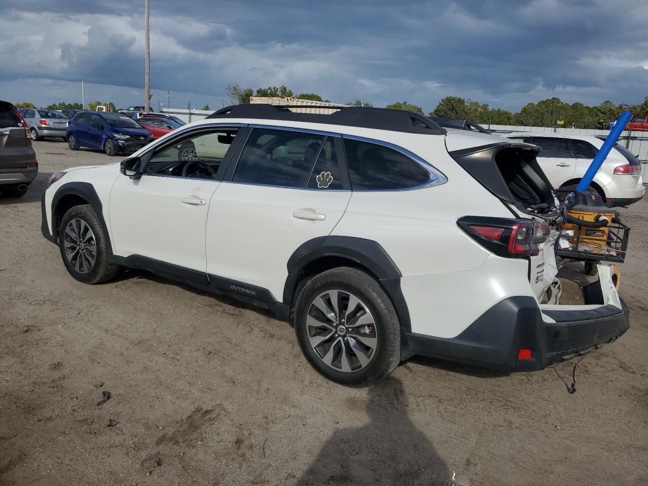 2023 SUBARU Outback