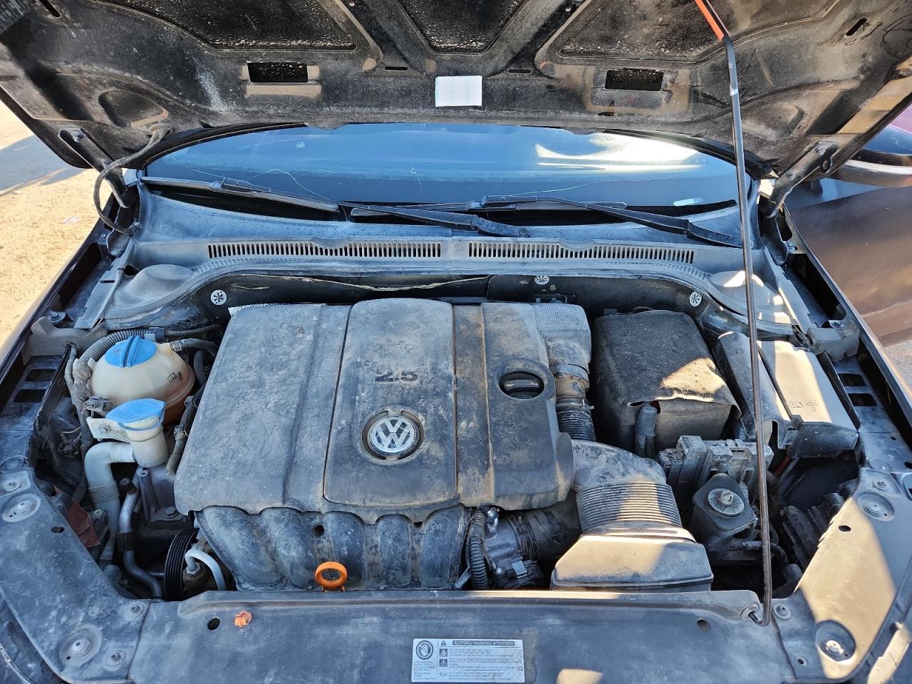 2011 VOLKSWAGEN JETTA