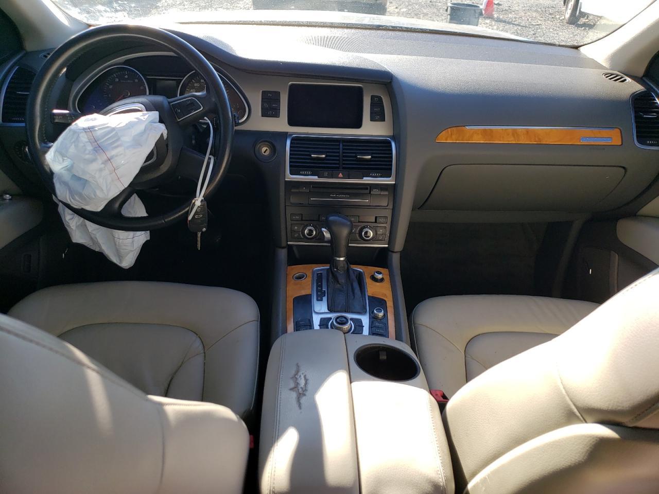 2010 AUDI Q7