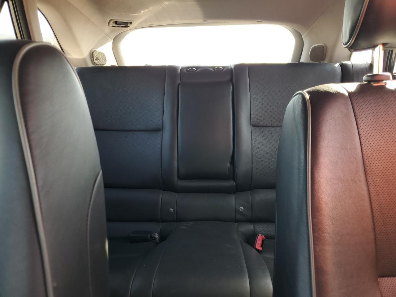 2005 LEXUS IS 300