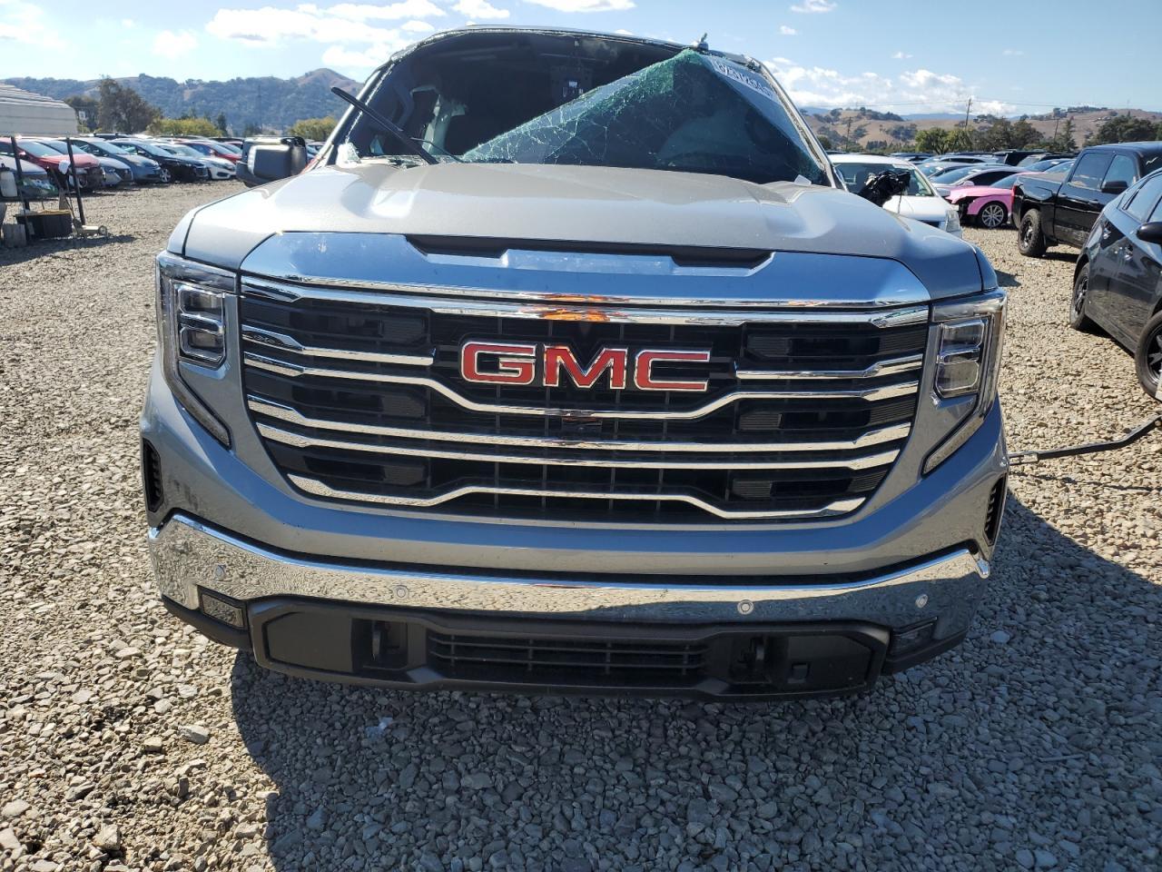 2025 GMC Sierra