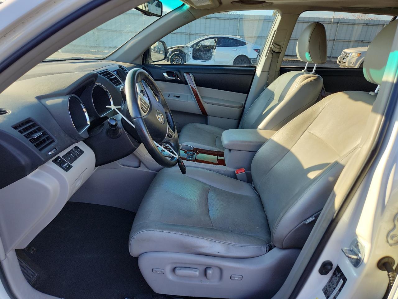 2012 TOYOTA HIGHLANDER