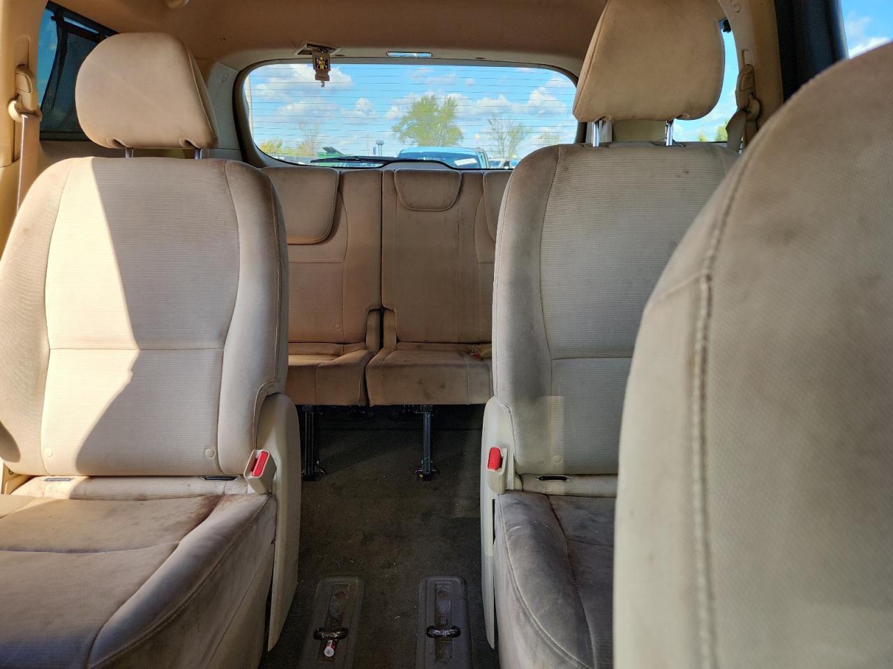 2015 KIA SEDONA